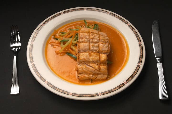 Dining 40 of 55